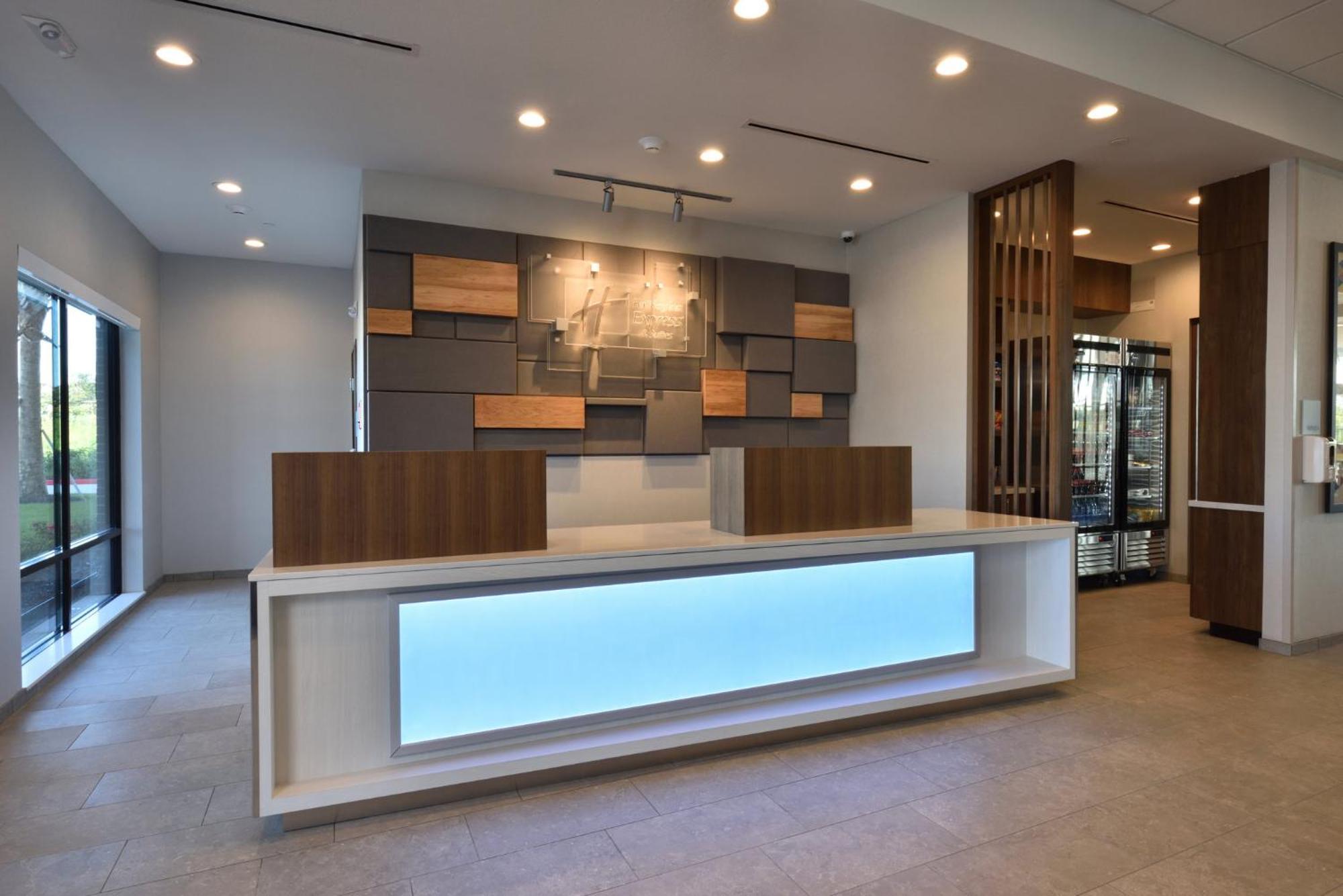 Holiday Inn Express & Suites Spring - Woodlands Area By Ihg Экстерьер фото